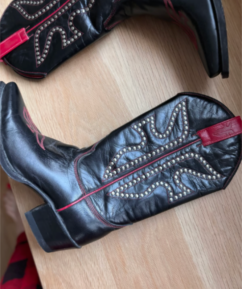 Frye Boots Daisy Duke Black Red Western Cowboy Studded Leather Women’s 7.5